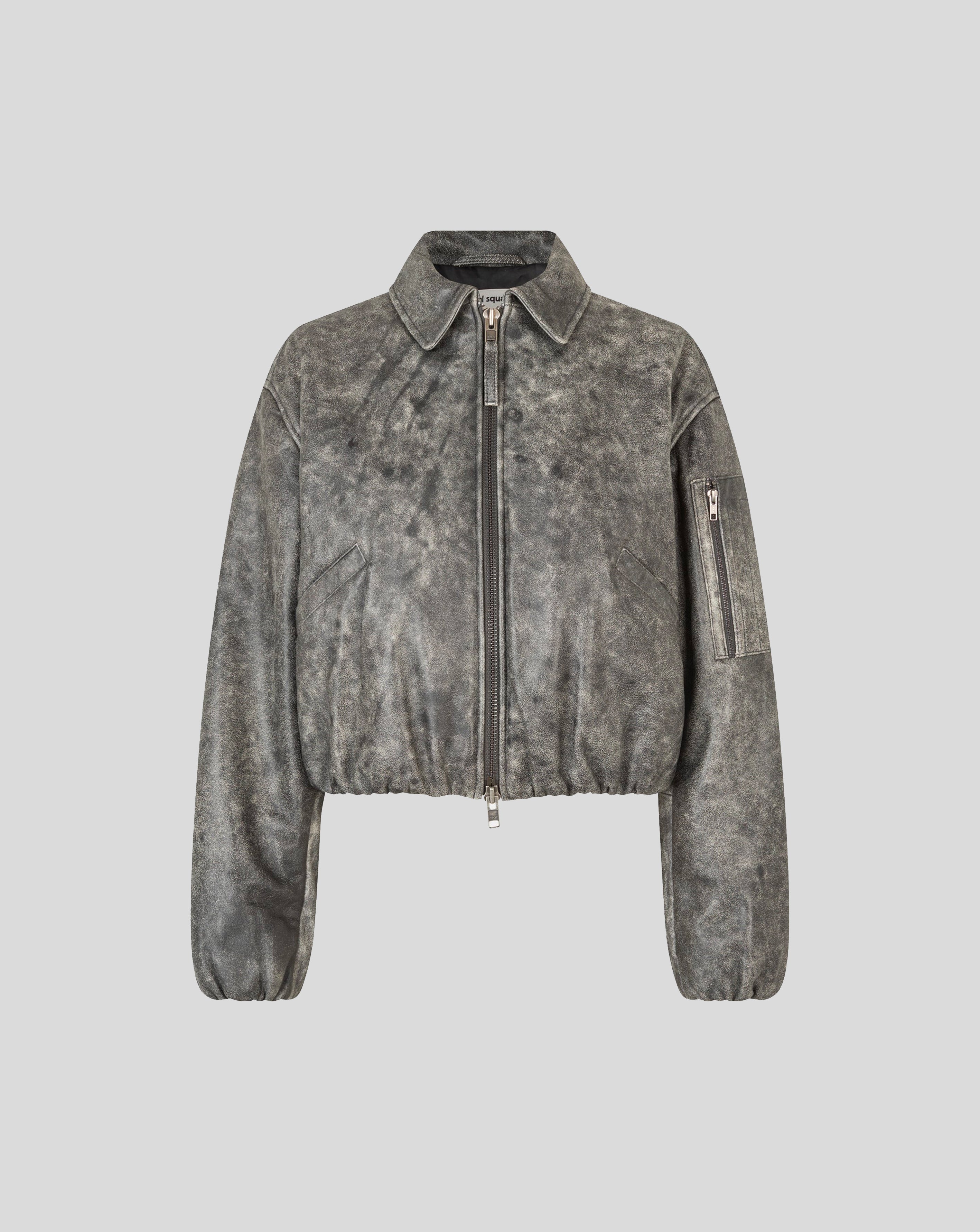 Bold - Dark grey wash