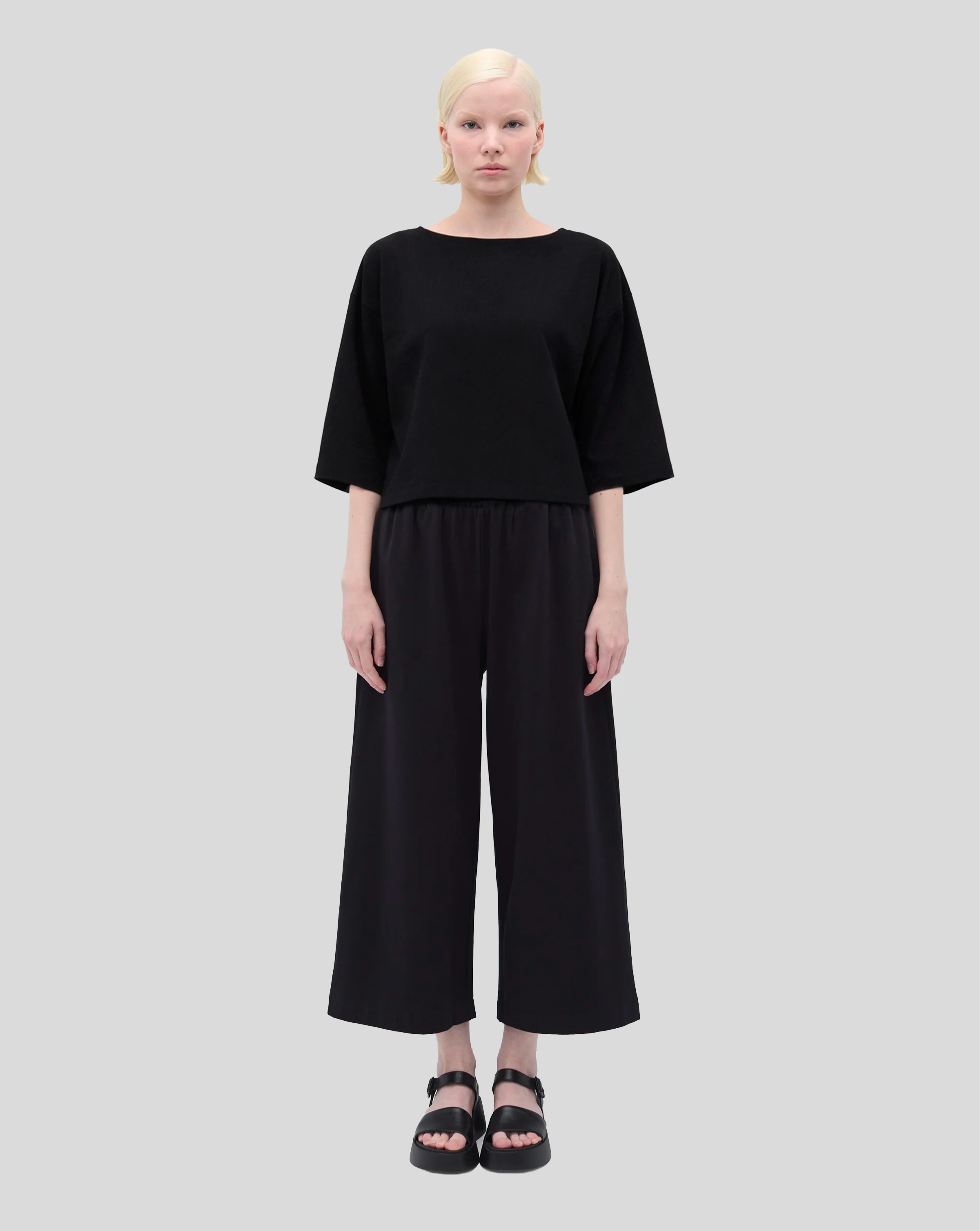 Pirita - Black