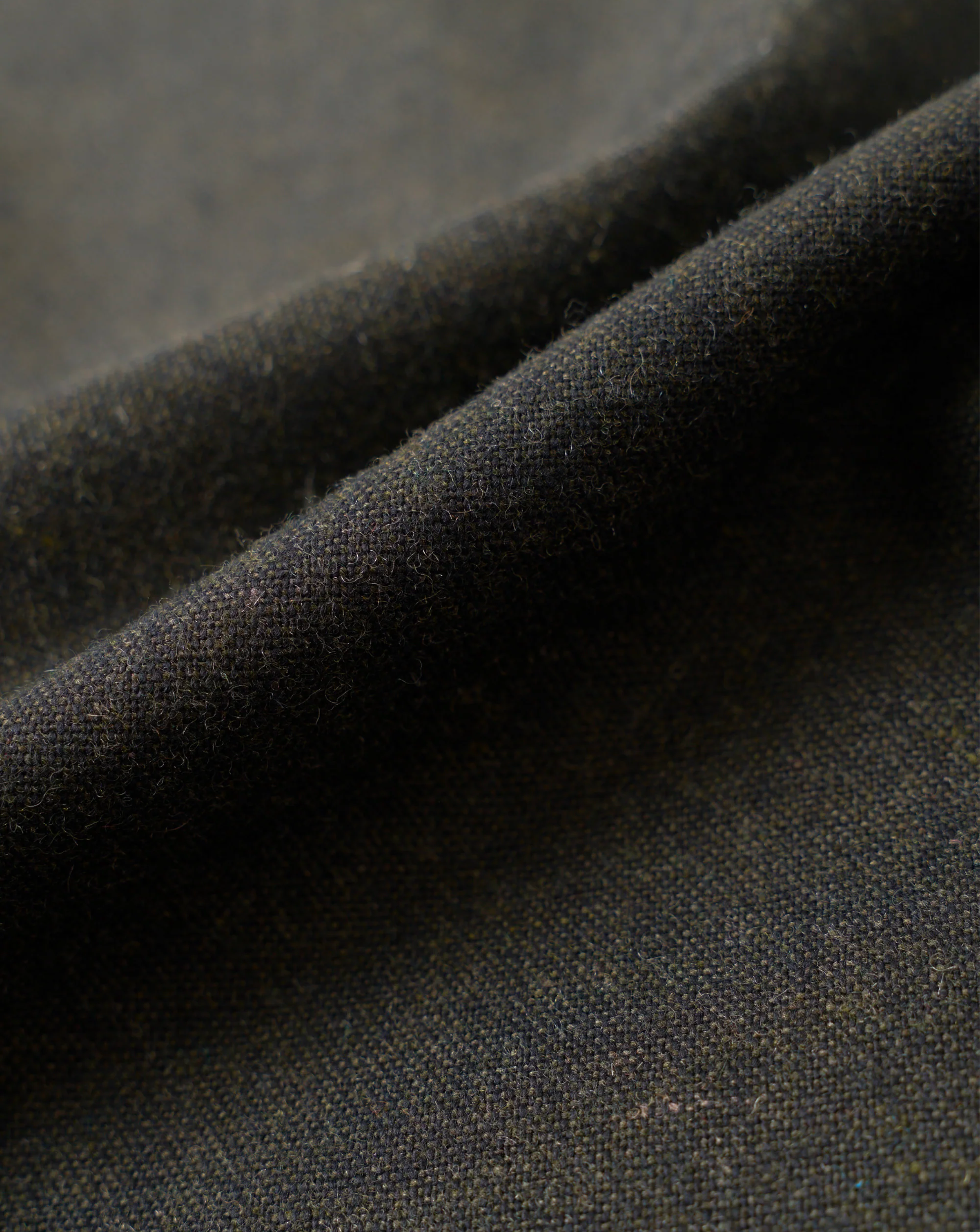 Pleated Track Brushed - Olive