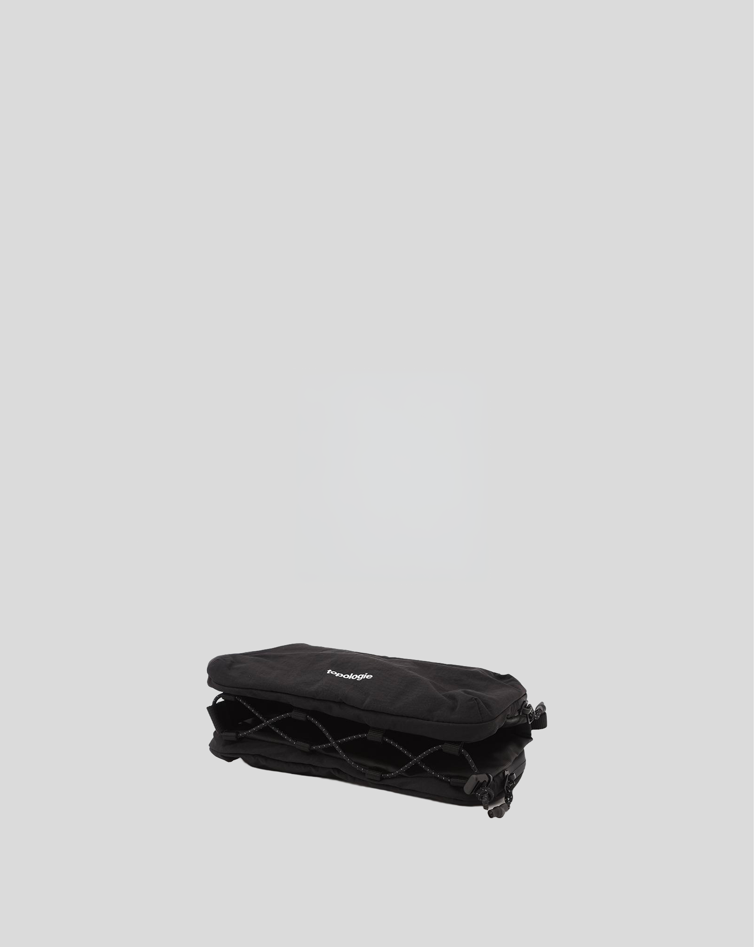 Topologie - Bottle M - Black - Papery