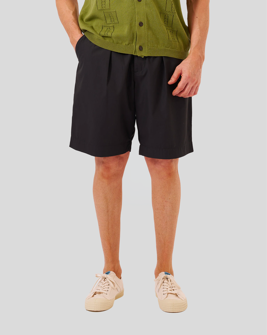 Pleated Track Short - Black