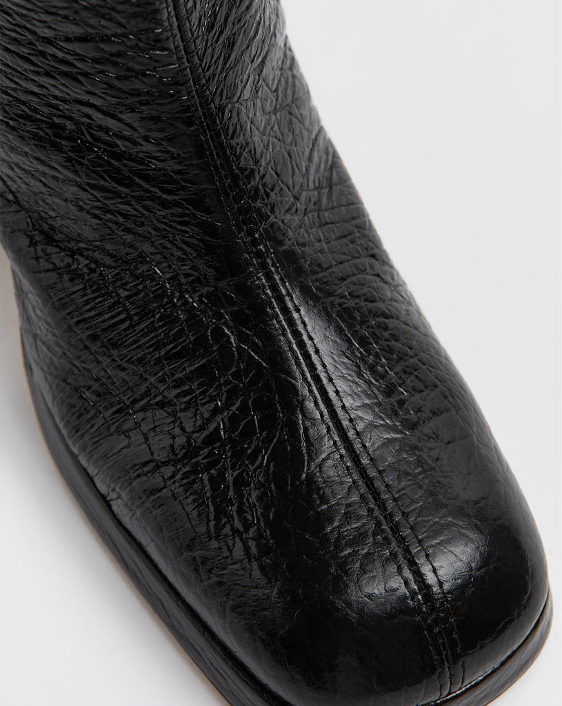 Tundra - Black