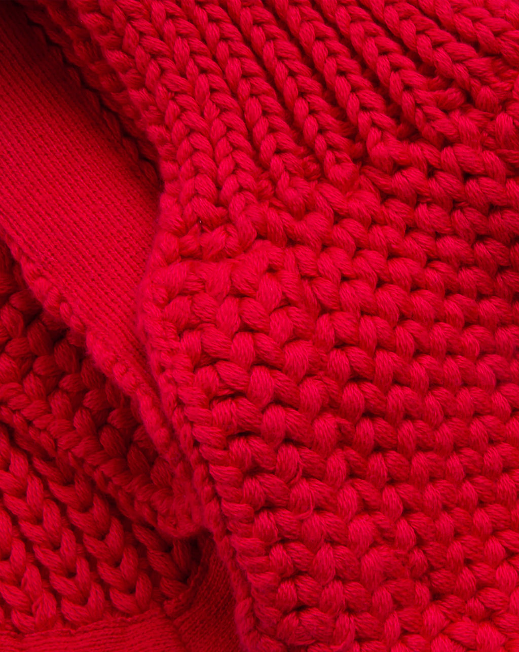 Slotted - Red