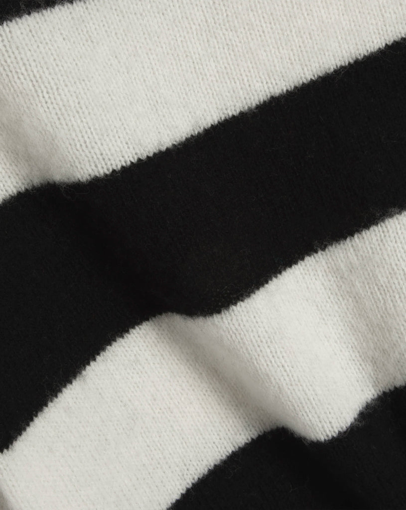 Jet Stripe - Black Cream