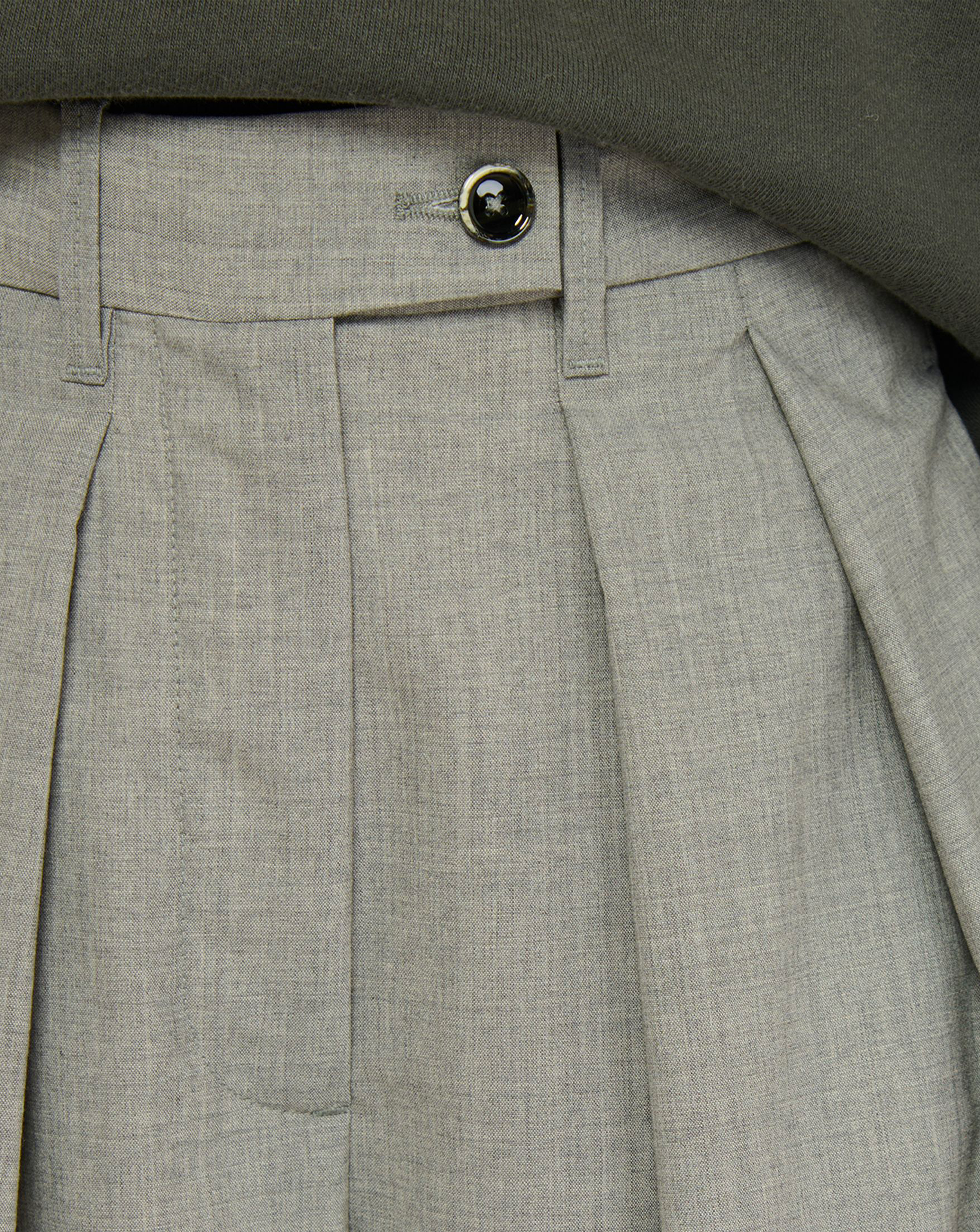 Sandra Palazzo - Iron