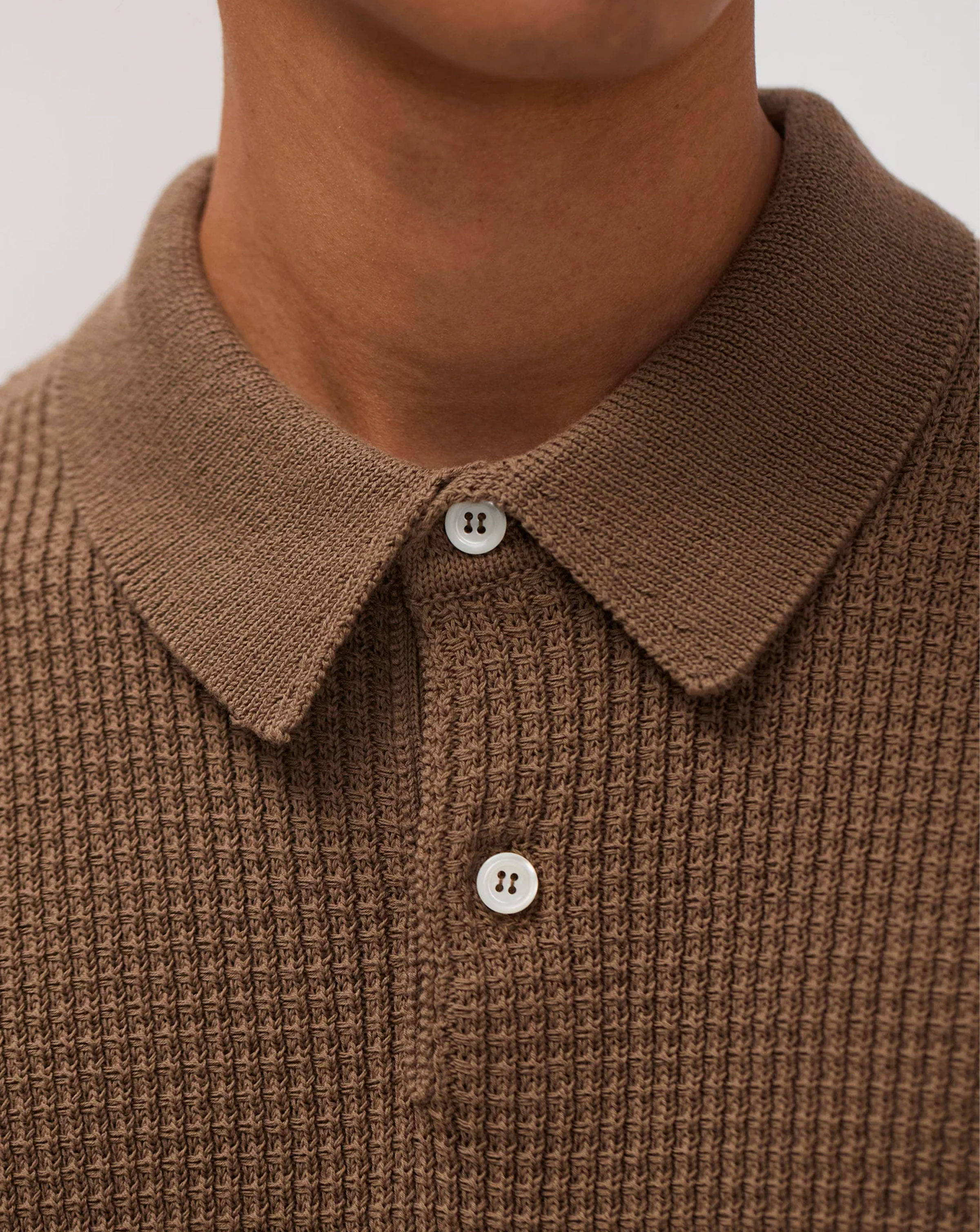 Anholt Polo - Walnut