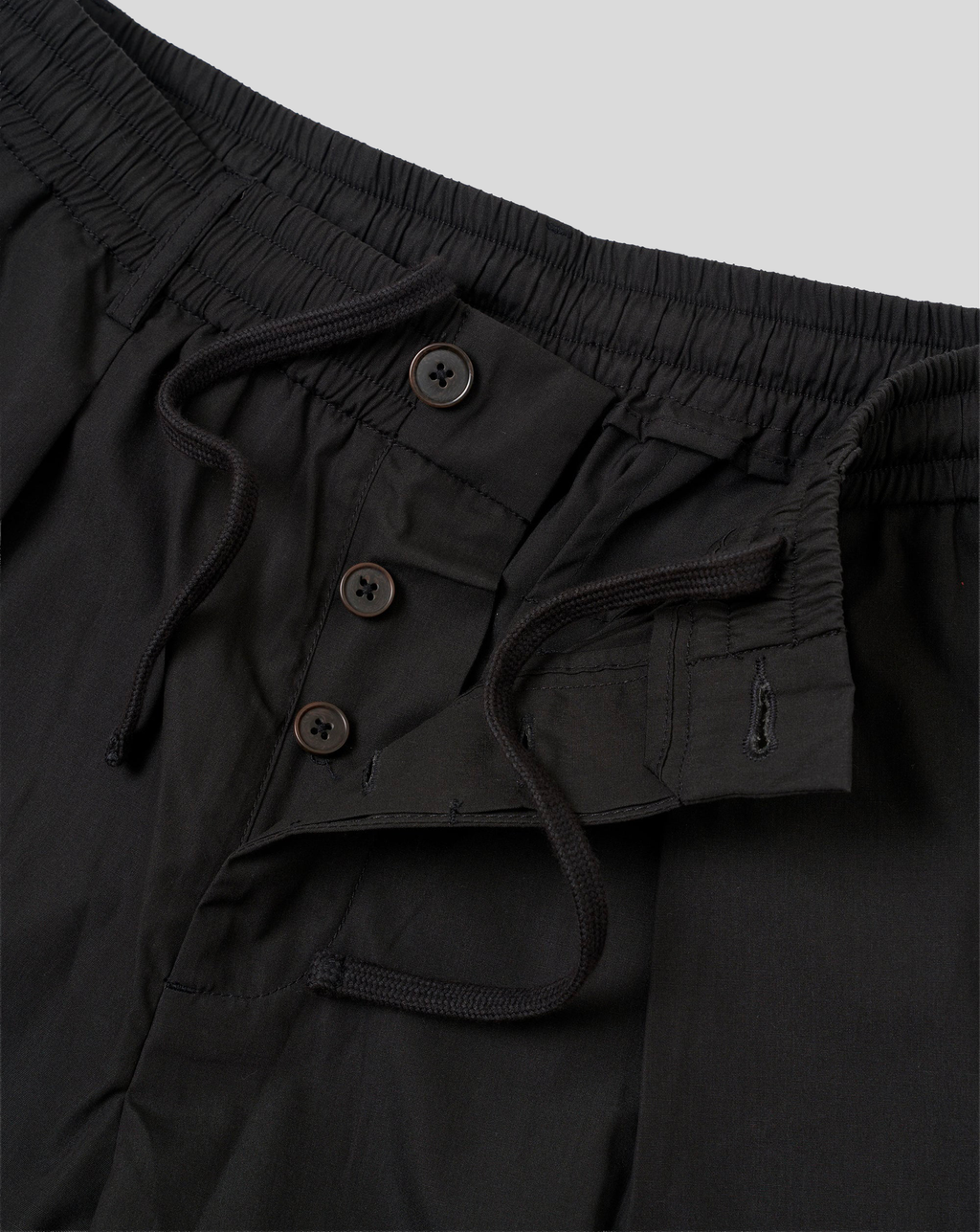 Pleated Track Short - Black
